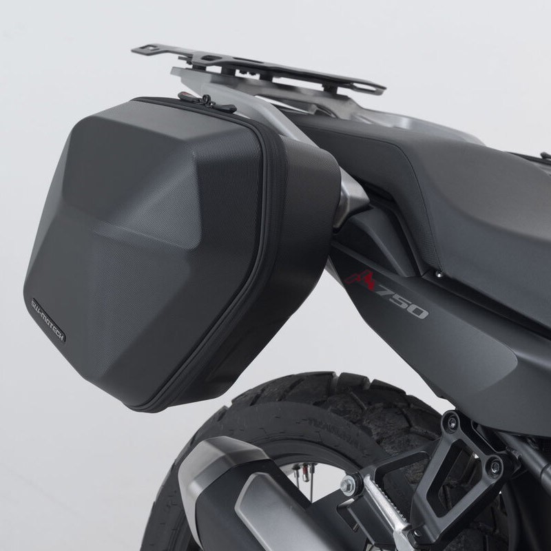 xpulse 200 panniers